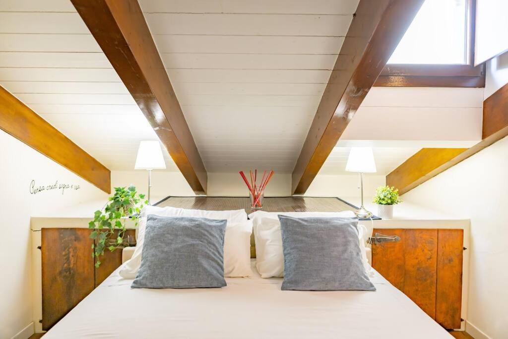 Canonica Attic Apartment Милано Екстериор снимка