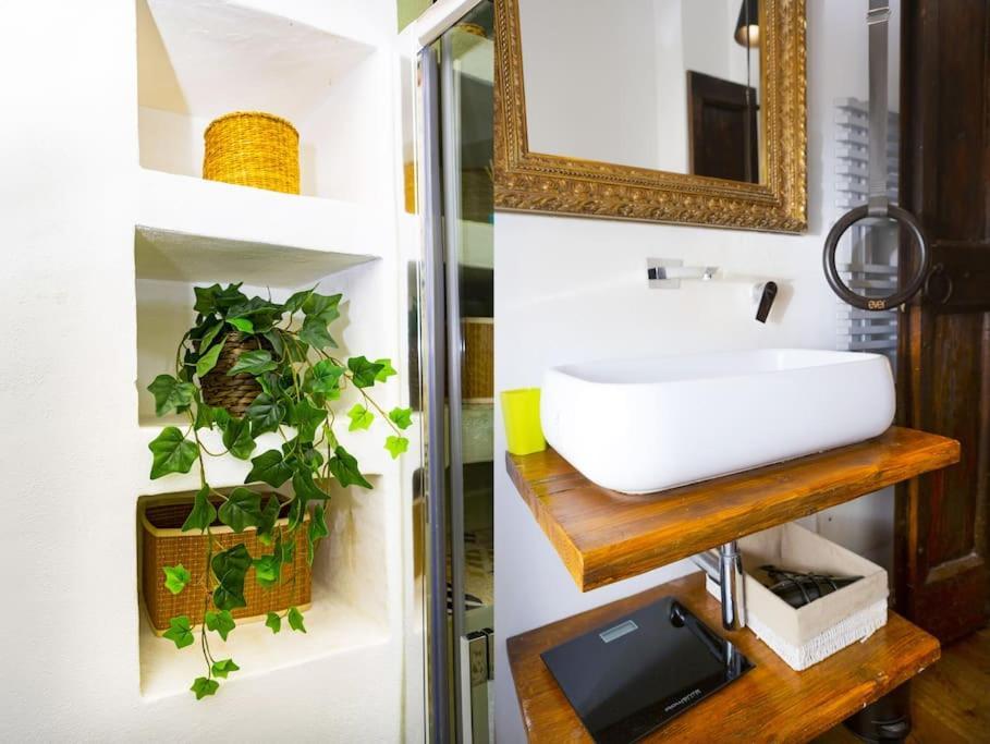 Canonica Attic Apartment Милано Екстериор снимка