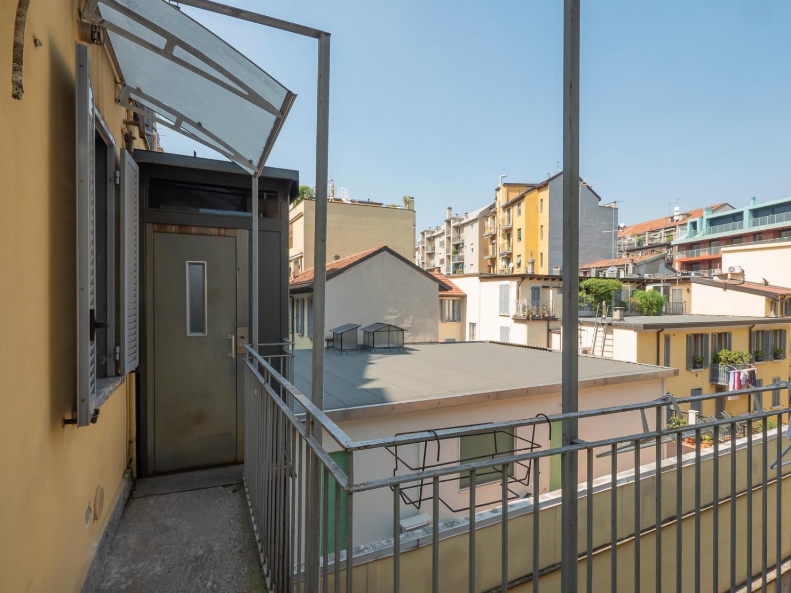 Canonica Attic Apartment Милано Екстериор снимка